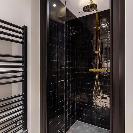 Cozy -2br-6p- Cathedrale De Notre-dame Apartment