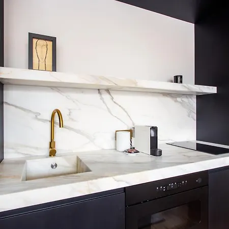 Cozy -2br-6p- Cathedrale De Notre-dame Apartment